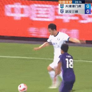 记者探秘津门虎伤员康复之路，方镜淇自信心态助力重返赛场