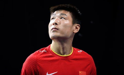 沪媒分析，单后腰布局加剧国足防守压力，郑智回归方能力挽狂澜