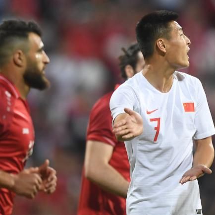 新华社,最后3场无容错空间,国足争三四名较务实 新华社,最后3场无容错空间,国足争三四名较务实